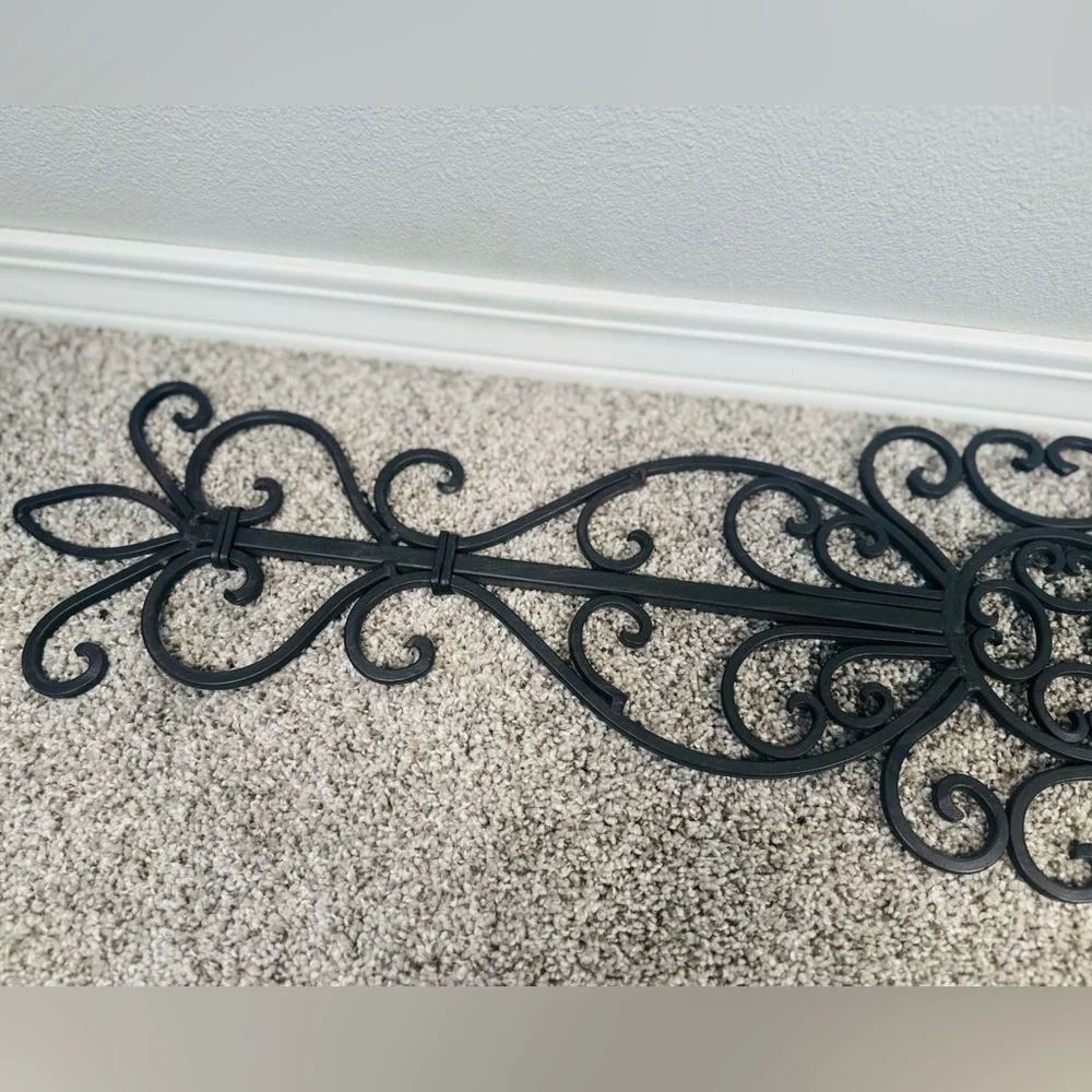 Beautiful Wrought Iron Metal Wall Decor Shabby Chic Home Drapery Crown LARGE - Picture 4 of 6